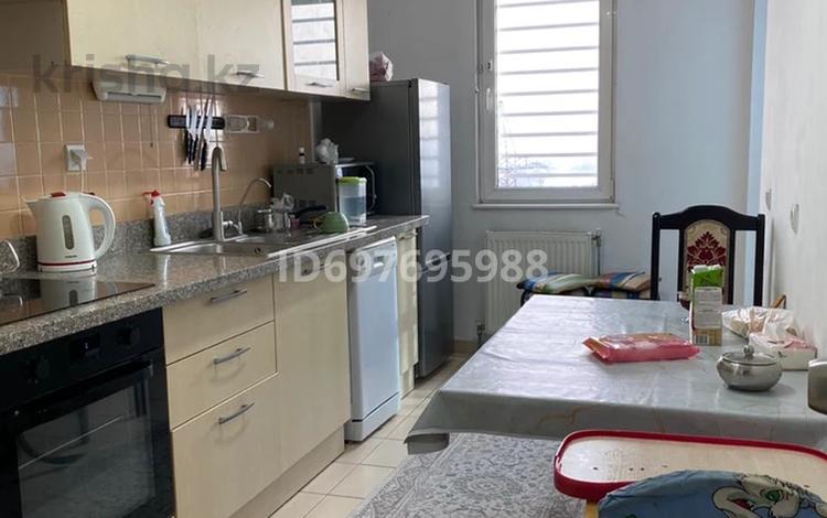 3-комнатная квартира · 87 м² · 12/16 этаж, мкр Аккент 58 — ул. Ташкенская за 350 000 ₸ в Алматы, Алатауский р-н — фото 2