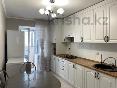 3-бөлмелі пәтер, 80 м², 5/10 қабат, мкр 12, бағасы: 28.5 млн 〒 в Актобе, мкр 12