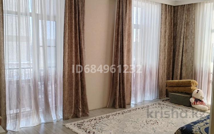 2-комнатная квартира · 57.1 м² · 10/10 этаж, мкр Юго-Восток, Микрорайон Байкена Ашимова 21 за 28 млн ₸ в Караганде, Казыбек би р-н — фото 2