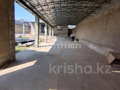 Жеке үй · 3 бөлме · 135 м² · 8 жүзд., мкр Достык , Акбура Әулие 187, бағасы: 43 млн ₸ в Шымкенте, Абайский р-н