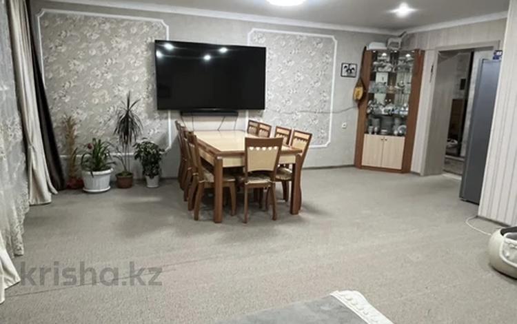 3-бөлмелі пәтер · 102 м² · 5/5 қабат, Кизатова, бағасы: 38 млн ₸ в Петропавловске — фото 2