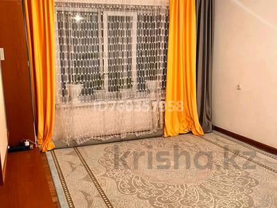 2-комнатная квартира · 52 м² · 1/4 этаж, Рахимова 59 — Гор больница,53 школа, садик , 5 поликлиника, магазины шаговой досту за 6.5 млн 〒 в Таразе