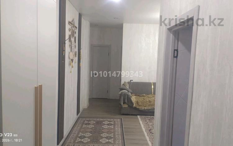 3-бөлмелі пәтер · 70 м², Илияса Есенберлина 80, бағасы: 40 млн ₸ в Усть-Каменогорске — фото 2