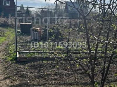 Жер телімі · 6 сотық, Садовая 238 — Район Понтонного моста, напротив Мирного, бағасы: 1.1 млн 〒 в Усть-Каменогорске, Меновное