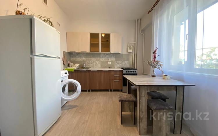 1-комнатная квартира · 40 м² · 3/9 этаж, мкр Мамыр-7 — Момышулы - Шаляпина за 230 000 ₸ в Алматы, Ауэзовский р-н — фото 2