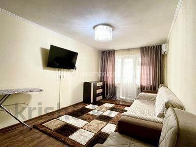 2-бөлмелі пәтер, 50 м², 5/5 қабат тәулік бойы, Муратбаева 17, бағасы: 12 000 〒 в 