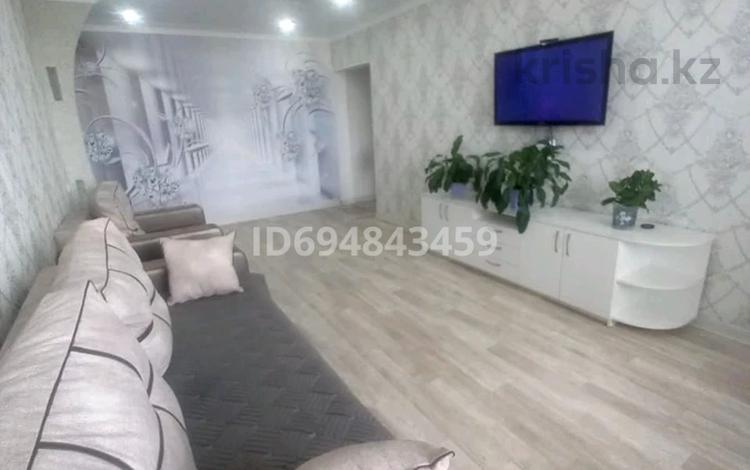 2-комнатная квартира · 56 м² · 10/11 этаж, Мкр. 15 22 — Иртышская за 220 000 ₸ в Семее — фото 2