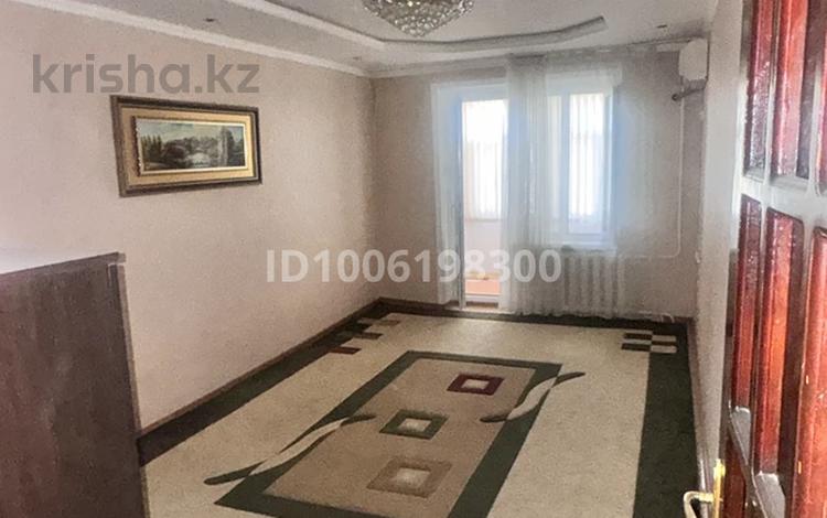 3-бөлмелі пәтер · 82 м² · 2/5 қабат, Аль-Фараби 102 — Напротив Асыл бар, бағасы: 18 млн ₸ в Кентау — фото 2