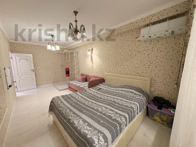 3-комнатная квартира · 102.3 м² · 9/10 этаж, мкр №12, 12-й мкрн 26 за 82 млн ₸ в Алматы, Ауэзовский р-н