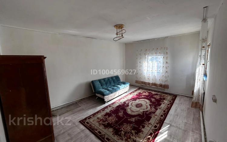Отдельный дом · 1 комната · 25 м², Толстого 43 — Возле мкр Болашак за 55 000 〒 в Актобе, мкр Москва — фото 2