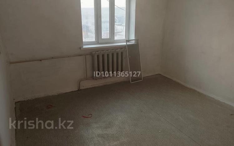 2-бөлмелі пәтер · 60 м² · 5/5 қабат, Канайулы 13, бағасы: 7 млн ₸ в Кентау — фото 2