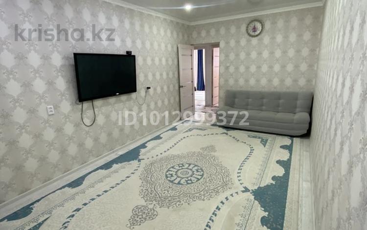 3-комнатная квартира · 70 м² · 5/5 этаж, 12-й мкр 21а за 19 млн ₸ в Актау — фото 2