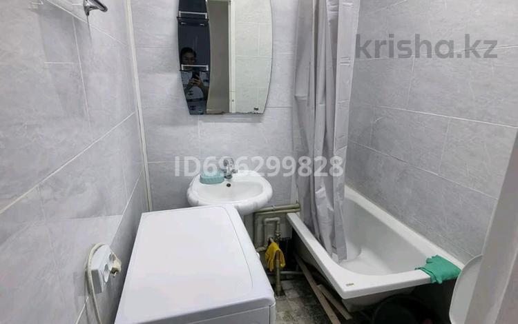 1-комнатная квартира · 18 м² · 4/4 этаж, мкр №7 4 — Абая правда за 10 000 ₸ в Алматы, Ауэзовский р-н — фото 2