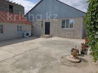 Отдельный дом · 4 комнаты · 120 м² · 5 сот., Центральная 427 — Шолохова-Тюленина за 21.5 млн ₸ в Уральске