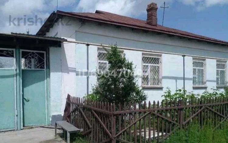 3-комнатный дом помесячно, 160 м², Мұқан Төлебаев 87