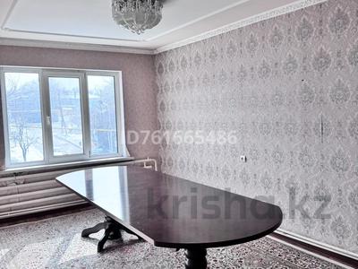 Аренда квартир в Алматы: 3-комнатная квартира · 50 м² · 3/3 этаж · помесячно, мкр Акжар, Даулеткерей 156 кв 56 за 200 000 〒 3-комнатная квартира · 50 м² · 3/3 этаж · помесячно, мкр Акжар, Даулеткерей 156 кв 56 за 200 000 〒 в Алматы, Наурызбайский р-н