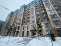 3-комнатная квартира · 100 м² · 4/10 этаж, Дюсембекова 15 за 67.4 млн 〒 в Караганде, Казыбек би р-н — фото 2