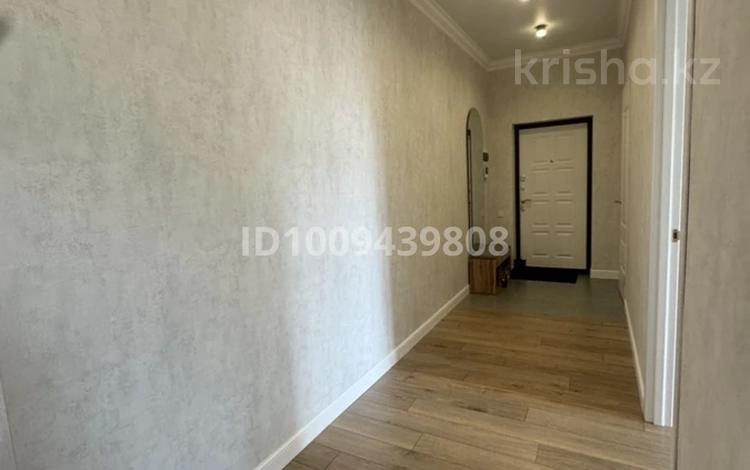 3-комнатная квартира · 73 м² · 10/10 этаж, мкр Юго-Восток, Букетова 3 за 35 млн ₸ в Караганде, Казыбек би р-н — фото 2