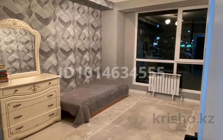 3-комнатная квартира · 80 м² · 1/6 этаж, мкр Шугыла, Жунисова 2/13 за 300 000 ₸ в Алматы, Наурызбайский р-н — фото 2