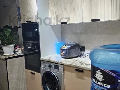 3-комнатная квартира · 70 м² · 1/5 этаж, 9-й мкр 8 за 27.5 млн ₸ в Актау