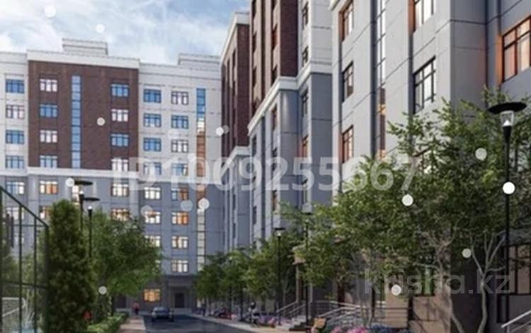 2-комнатная квартира · 80.5 м² · 8/10 этаж, Курмангазы 8/2 за 31 млн ₸ в Атырау, мкр Авангард-2 — фото 2