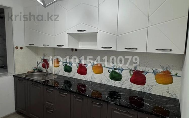 2-бөлмелі пәтер · 50 м² · 4 қабат, 8-шағынаудан, Ул.Байтиленова( Уркимбаева) 10 — 23 школы-лицей им З. Космодемьянской, бағасы: 170 000 ₸ в Шымкенте, Туран р-н — фото 2