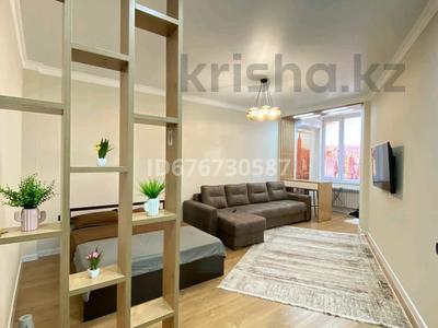 1-комнатная квартира, 52 м², 9/16 этаж посуточно, Кунаева 79 за 18 000 〒 в Шымкенте