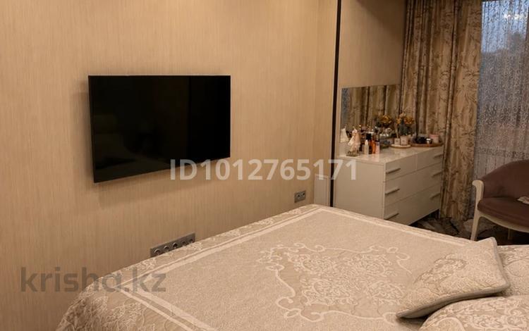 4-комнатная квартира · 88.4 м² · 6/12 этаж, мкр Тастак-3 53 — Розыбакиева угол Толе Би за 70 млн ₸ в Алматы, Алмалинский р-н — фото 2