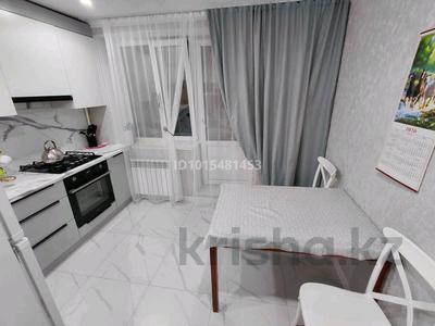 3-бөлмелі пәтер · 84 м² · 4/5 қабат, 10 микрорайон 29 — Напротив 6 школы, бағасы: 35 млн ₸ в Аксае