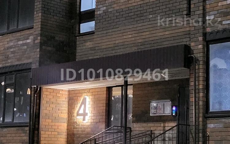 2-бөлмелі пәтер · 76 м² · 4/9 қабат, Микрорайон Алтын орда 360/2, бағасы: 24.5 млн 〒 в Актобе — фото 2