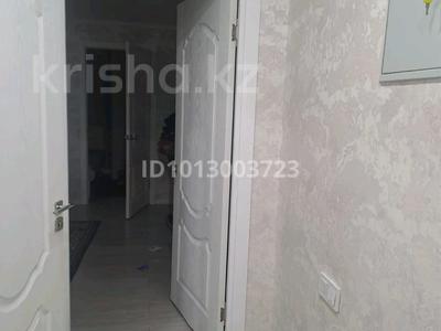 3-бөлмелі пәтер · 56 м² · 1/4 қабат, Белинский 17а — Остановка Дка, бағасы: 200 000 ₸ в Караганде, Казыбек би р-н