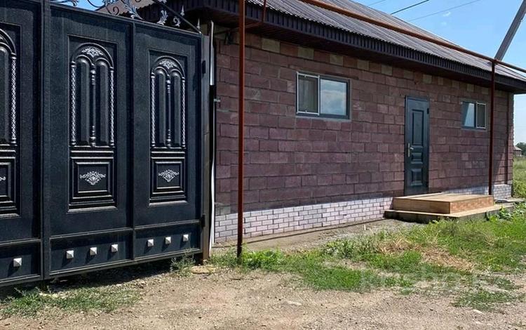 Отдельный дом · 4 комнаты · 200 м² · 5 сот., 8 квартал 1661 за 47 млн 〒 в Кемертогане — фото 2