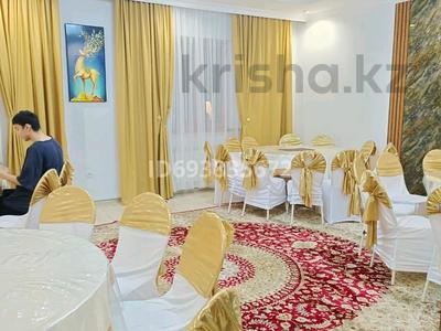 Дом · 8 комнат · 500 м², Майдаконыр 50 — Абылайхана -Бурабай за 80 000 〒 в Астане, Алматы р-н