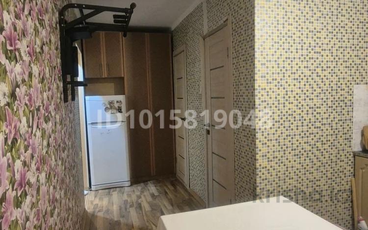 2-бөлмелі пәтер · 55 м² · 6/9 қабат, Северо-Восток ш/а. 37, бағасы: 21 млн ₸ в Уральске, мкр Северо-Восток — фото 2