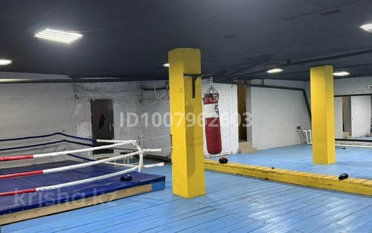 Готовый бизнес под ключ: детская спортшкола с потенциалом роста · 300 м², бағасы: 15 млн ₸ в Актобе, мкр. Курмыш — фото 2
