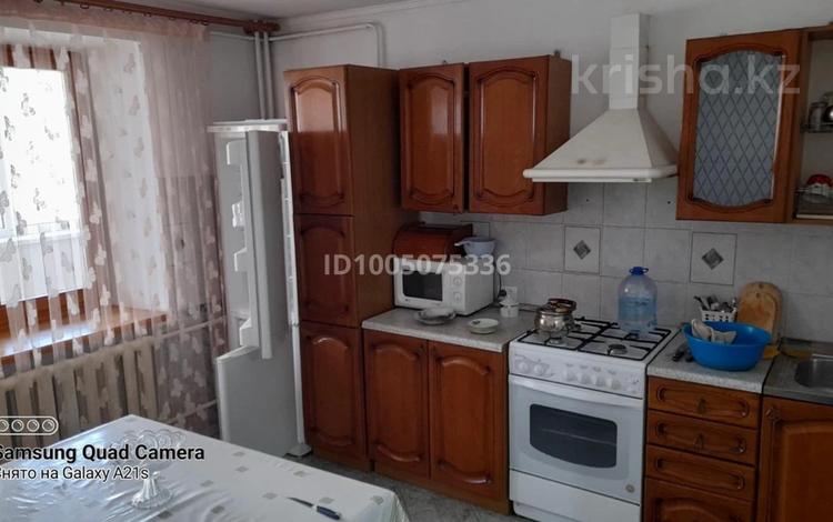 3-бөлмелі пәтер · 100 м² · 3/6 қабат, Курмангазы 112/1 — Иксанова, бағасы: 280 000 ₸ в Уральске, мкр Школьник — фото 6