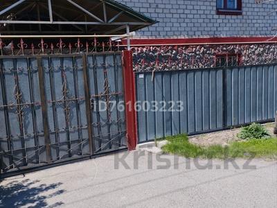 Отдельный дом · 6 комнат · 200 м² · 7 сот., Лаззат Асанова 2 — Қурманова бывшая Чапаева за 33 млн 〒 в Талдыкоргане, мкр Жетысу