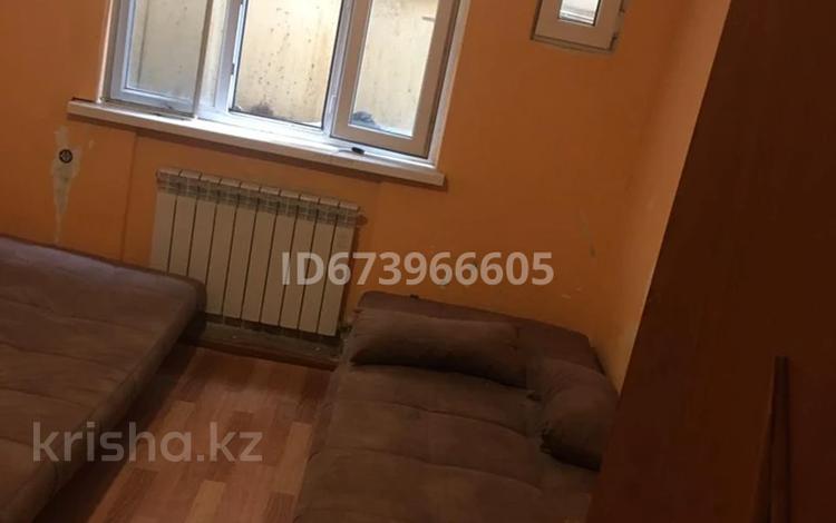 1-комнатная квартира, 15 м², 2/2 этаж помесячно, Усть-Каменогорская 8