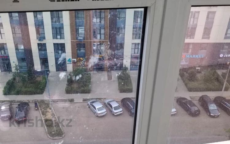 3-бөлмелі пәтер · 85.5 м² · 8/10 қабат, Алихан Бокейхан 13, бағасы: 48.7 млн ₸ в Астане, Есильский р-н — фото 2