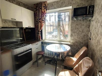 3-бөлмелі пәтер · 58 м² · 1/5 қабат, Жаңа қала ш/а., Абдирова 14, бағасы: 22 млн ₸ в Караганде, Казыбек би р-н