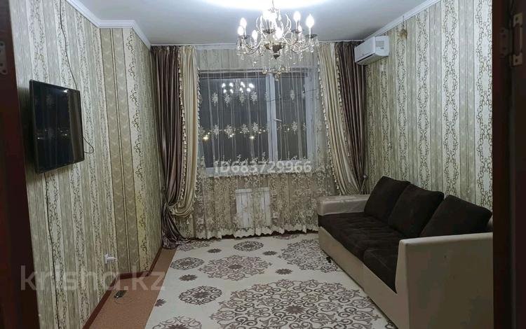 3-комнатная квартира, 68 м², 5/9 этаж помесячно, 160 квартал 20 за 110 000 〒 в Туркестане — фото 2
