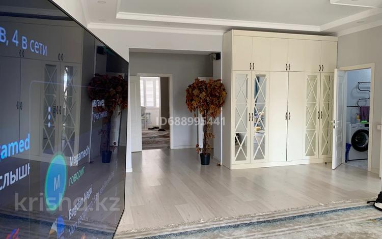 5-комнатная квартира · 176 м² · 4/7 этаж, 27-й мкр 93 — 16 школа за 65 млн 〒 в Актау — фото 15