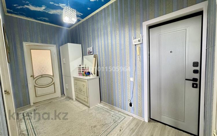 2-бөлмелі пәтер · 60 м² · 5/5 қабат, Айталиева 7/2, бағасы: 23 млн ₸ в Уральске — фото 2