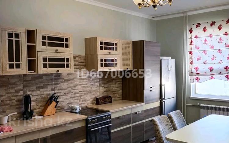 3-бөлмелі пәтер · 100 м² · 10/16 қабат, Алмагүл ш/а. 17 — Напротив поликлиники, бағасы: 250 000 ₸ в Атырау, мкр. Алмагуль — фото 8