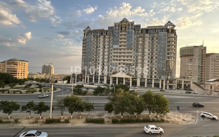 3-комнатная квартира · 95 м² · 4/9 этаж, 13-й мкр 23 за 42 млн ₸ в Актау — фото 2