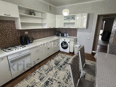 2-бөлмелі пәтер · 80 м² · 9/10 қабат, мкр. Алтын орда 21а — Остановка Золотой квартал, бағасы: 200 000 ₸ в Актобе