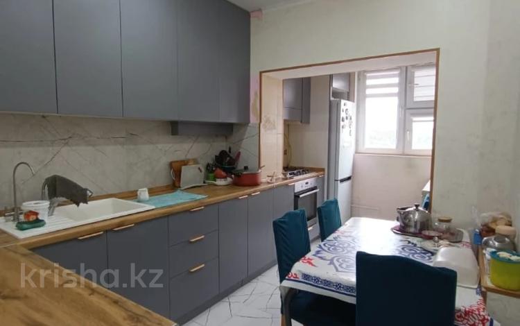 3-комнатная квартира · 70 м² · 4/5 этаж, 27-й мкр 44 за 19.3 млн ₸ в Актау — фото 2