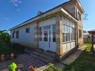 Отдельный дом · 6 комнат · 230 м² · 10 сот., Рабочая 29а — Остановка "Паром" за 85 млн ₸ в 
