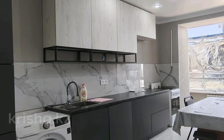 1-комнатная квартира · 50 м² · 8/10 этаж, Кеменгер за 19.5 млн ₸ в Уральске — фото 2