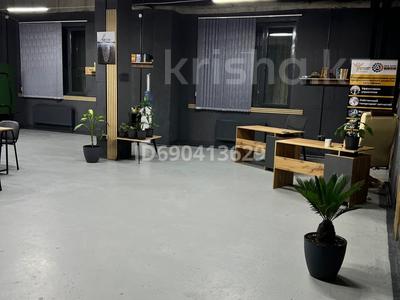 Коммерциялық жылжымайтын мүлік в Алматы: Еркін, кеңселер, дүкендер мен бутиктер, қоймалар, қоғамдық тамақтану орны, сұлулық салондары, медорталықтар мен дәріханалар, білім орталықтары, ойын-сауық · 130.7 м², бағасы: 152 млн 〒 Еркін, кеңселер, дүкендер мен бутиктер, қоймалар, қоғамдық тамақтану орны, сұлулық салондары, медорталықтар мен дәріханалар, білім орталықтары, ойын-сауық · 130.7 м², бағасы: 152 млн 〒 в Алматы, Алмалинский р-н